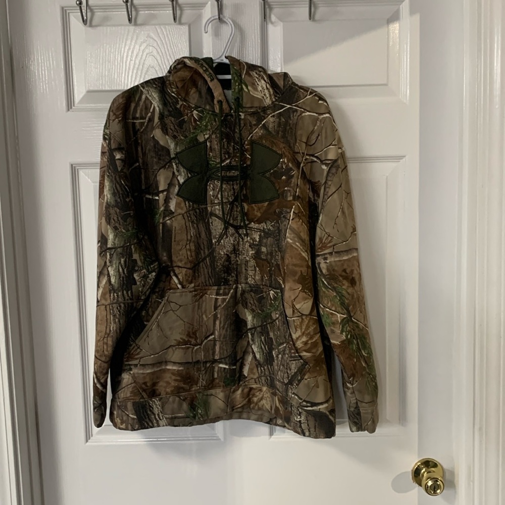 Hey We Are Selling This Real Tree Under Armour Sweatshirt..Great Condition